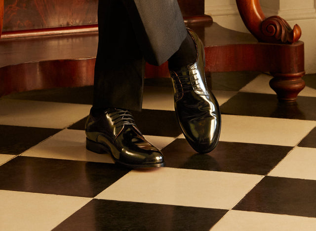 Zapatos de charol hombre outfit: cómo combinarlos con estilo