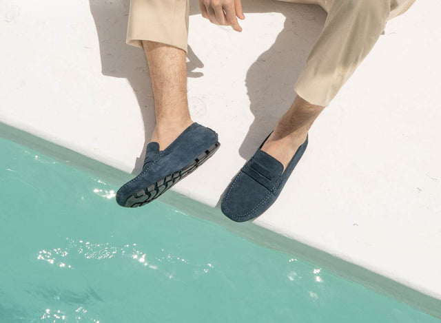 Consejos para lograr una buena combinación con pantalones claros
