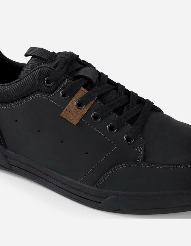 Zapatillas Hombre Cuero Gunwale-0-01 Negro